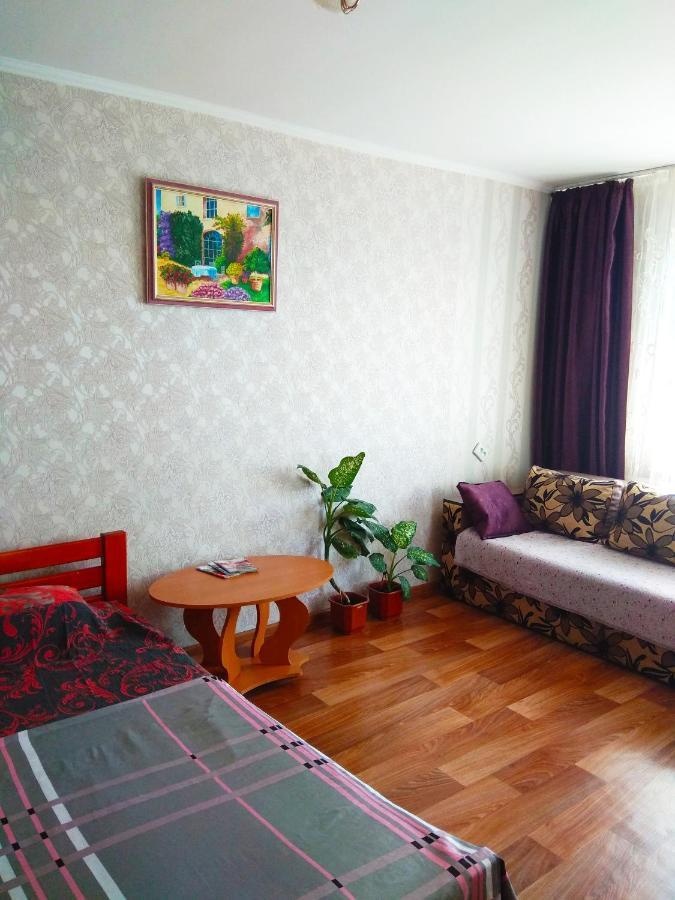 Apartment On Prospekt Peremogi Chernihiv Bagian luar foto