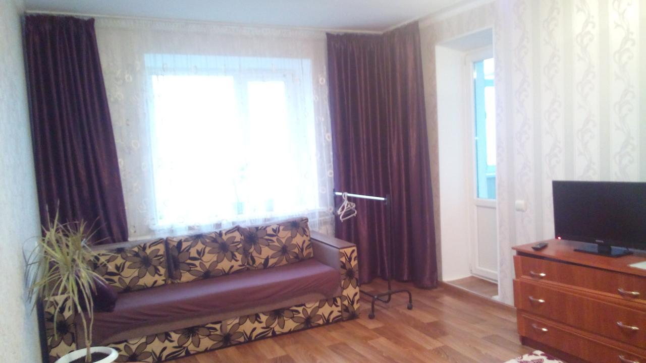 Apartment On Prospekt Peremogi Chernihiv Bagian luar foto