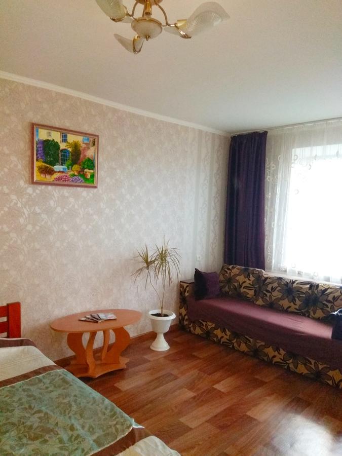 Apartment On Prospekt Peremogi Chernihiv Bagian luar foto